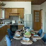 Mountain Retreat Villa *